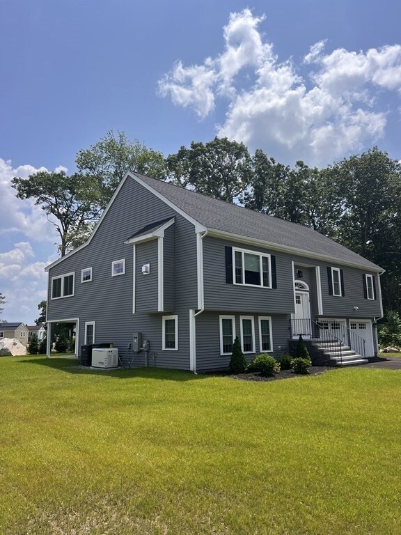 18 Vine Ln, Randolph, MA 02368 - photo 2