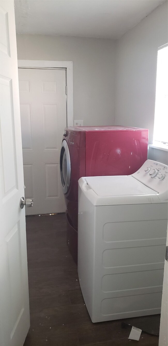 912 Jennetta St, Rosenberg, TX 77471 - photo 3