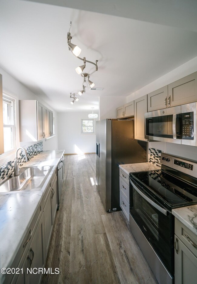 122 Wilson Kitchen 2