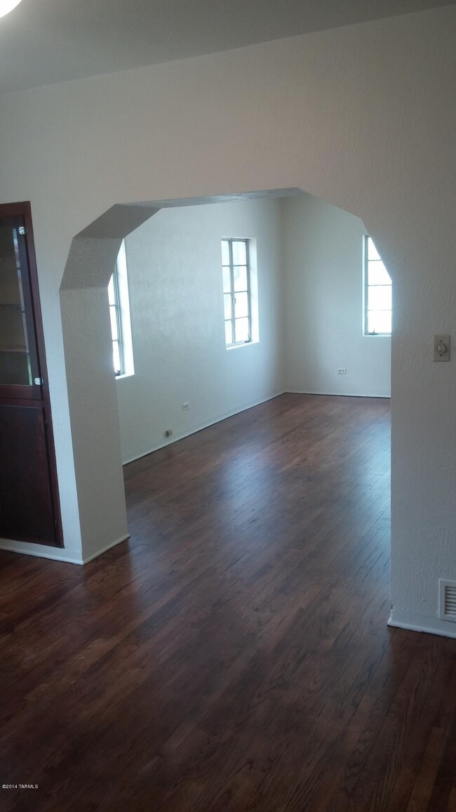 1628 E 10th St, Tucson, AZ 85719 - photo 4