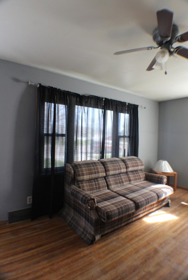 Living Room<|><|>