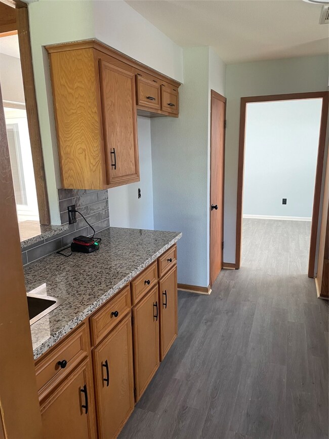 10419 White Clover Dr, Houston, TX 77089 - photo 7