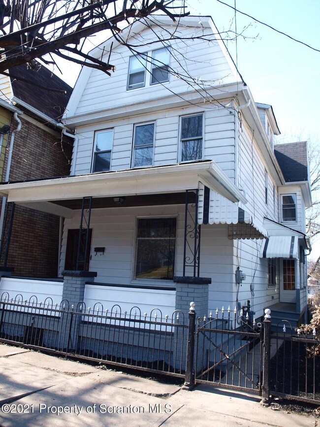 98 Lee Park Ave, Hanover Township, PA 18706 - photo 2