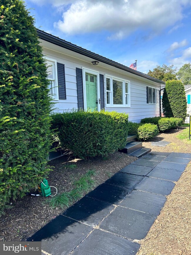 120 Plainfield Dr, Winchester, VA 22602 - photo 2