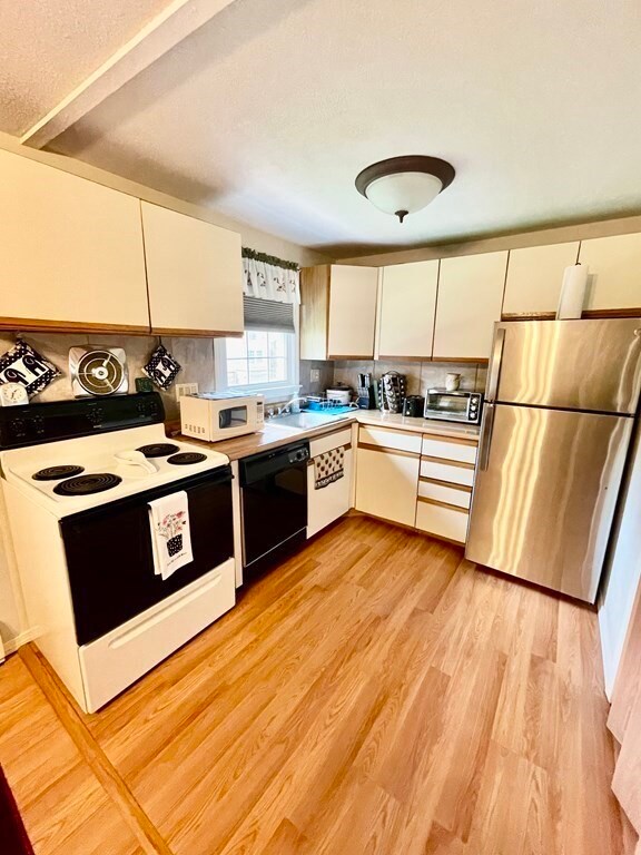 418 Meadow St unit C6, Agawam, MA 01001 - photo 5