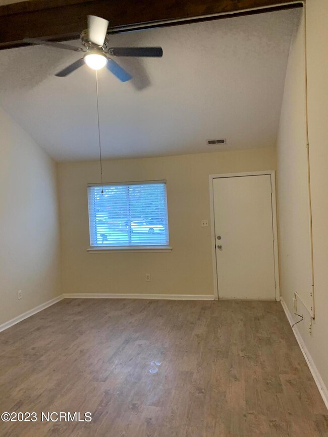 109 N Onsville Place, Jacksonville, NC 28546 - photo 6