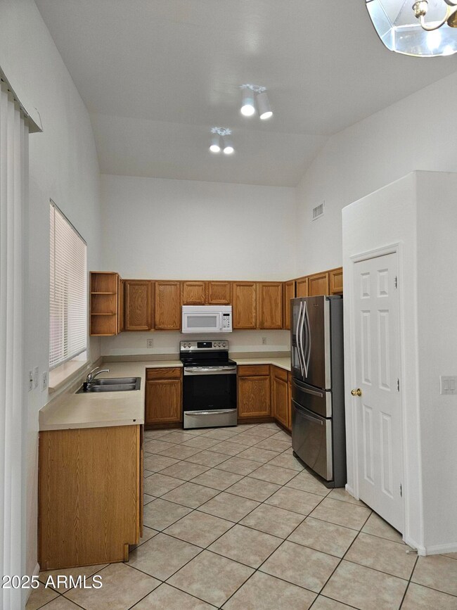 7245 E Lakeview Ave, Mesa, AZ 85209 - photo 4