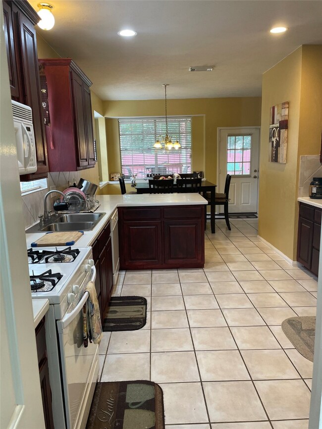 2614 Spring Bend Dr, Spring, TX 77386 - photo 7