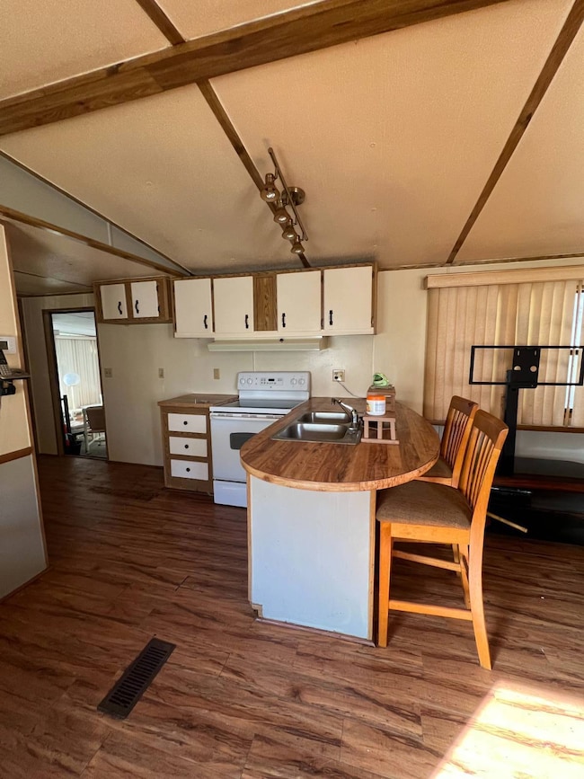 868 Sandtrap Cir, Winter Haven, FL 33881 - photo 4