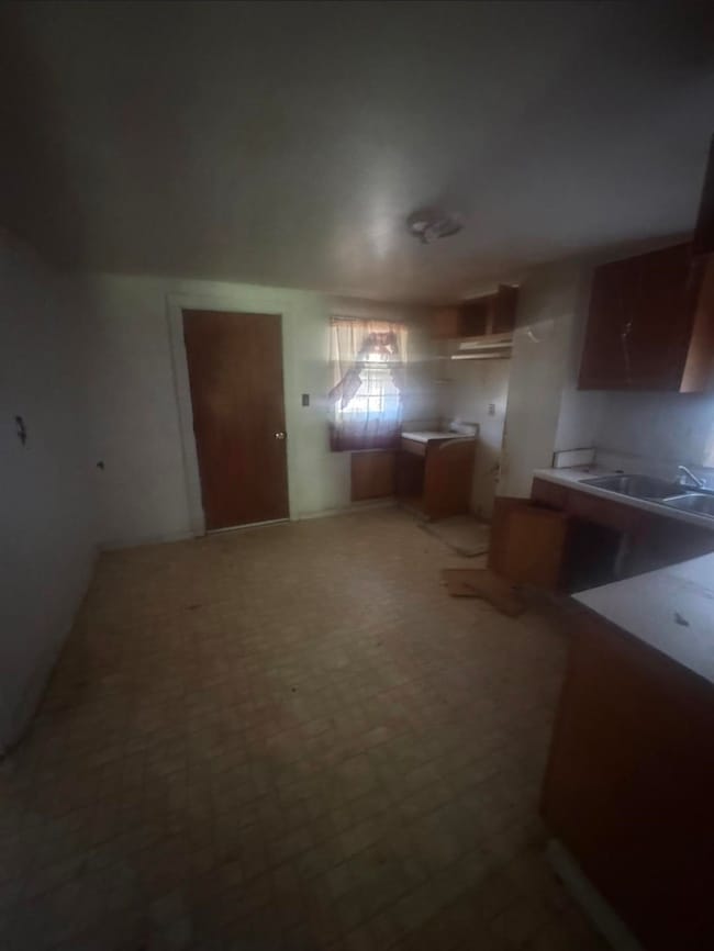 1719 Fields Rd, Memphis, TN 38109 - photo 6