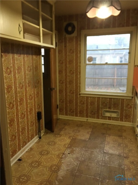 3750 Sherbrooke Rd, Toledo, OH 43613 - photo 7