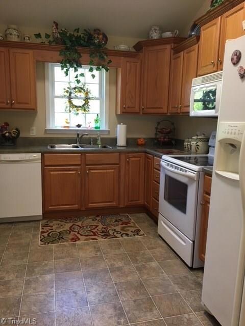 2477 Glade Rd, Asheboro, NC 27205 - photo 6