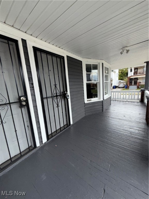 739 E 127th St, Cleveland, OH 44108 - photo 3