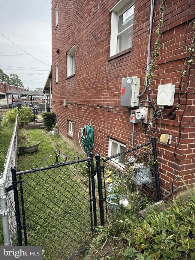 5908 8th St NE, Washington, DC 20011 - photo 6