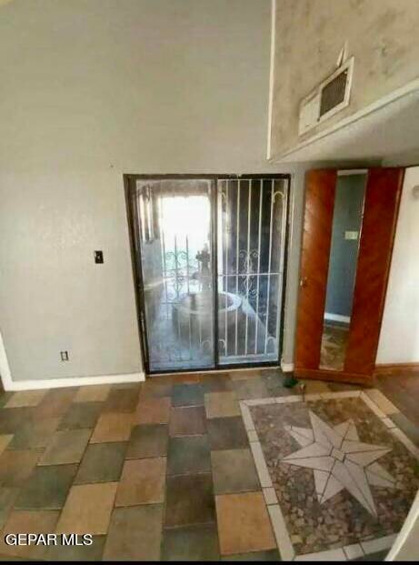 536 James St, El Paso, TX 79915 - photo 5