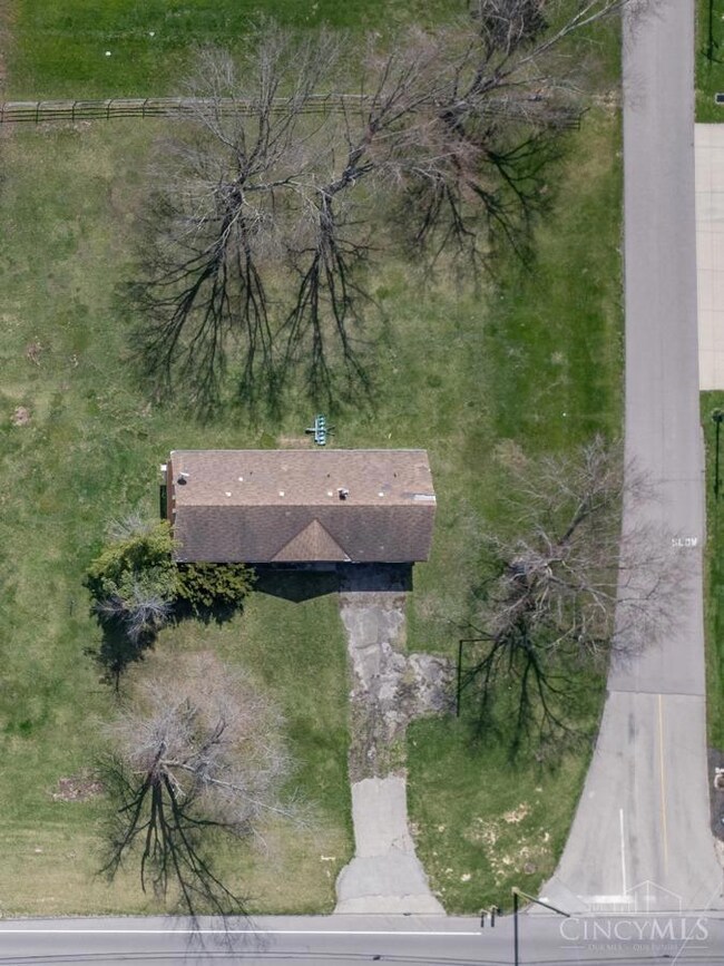 7819 Bethany Rd, Liberty Township, OH 45044 - photo 4