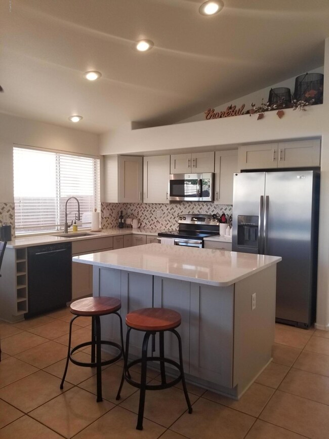 KITCHEN 2