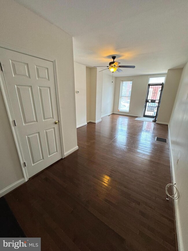 418 N Castle St, Baltimore, MD 21231 - photo 6