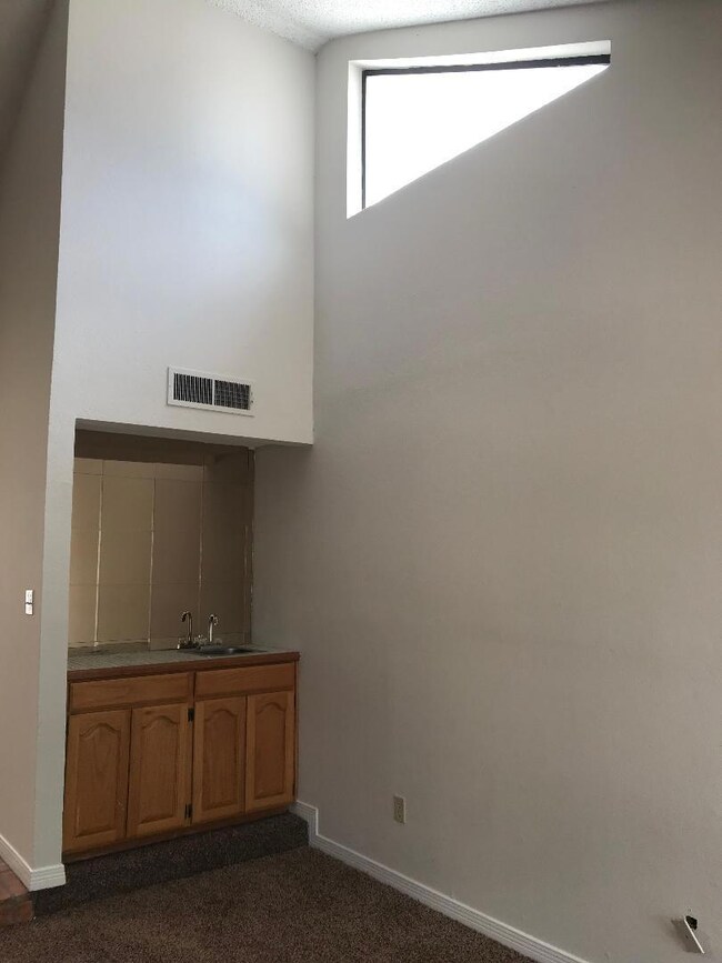 1741 Villa Santos Cir, El Paso, TX 79935 - photo 6