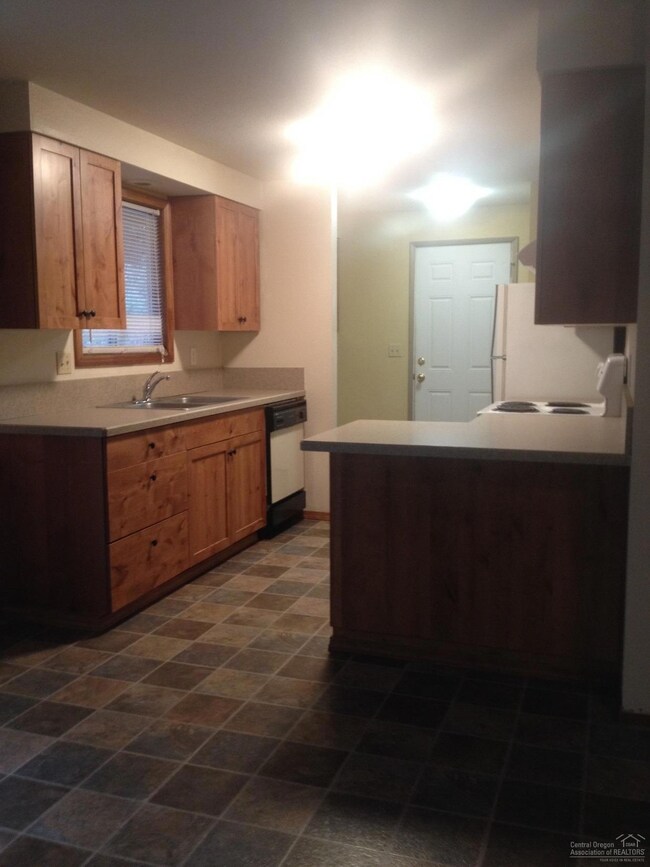 1857 NE Bear Creek Rd, Bend, OR 97701 - photo 2