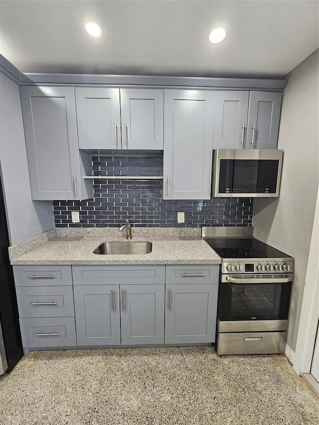 325 Phippen Waiters Rd unit 2, Dania, FL 33004 - photo 2