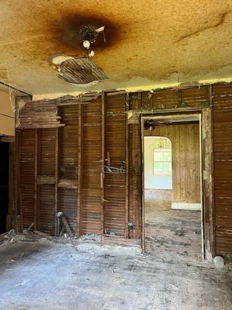 1408 N Jefferson St, Muncie, IN 47303 - photo 5