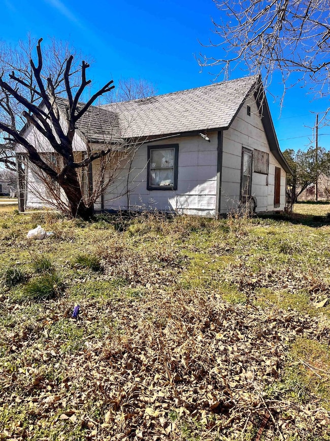 1406 N 12th St, Enid, OK 73701 - photo 3