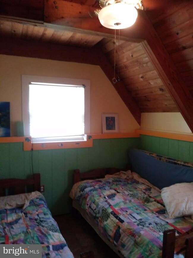 442 Shore Dr, Colonial Beach, VA 22443 - photo 5