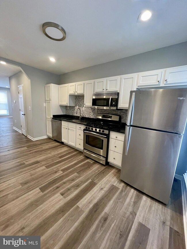 822 N Streeper St, Baltimore, MD 21205 - photo 6