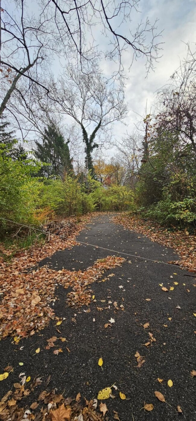 Driveway for property