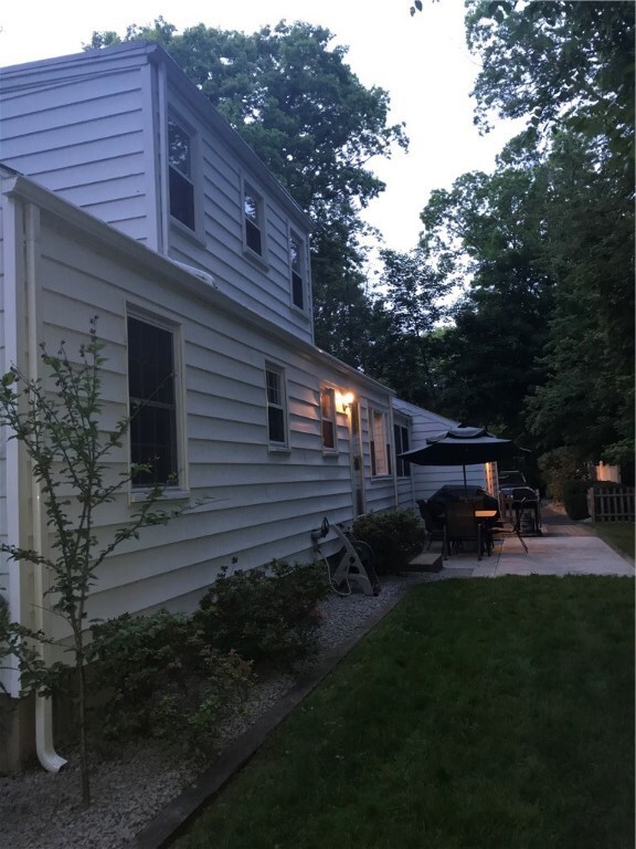 6 Herbert St, Greenville, RI 02828 - photo 4