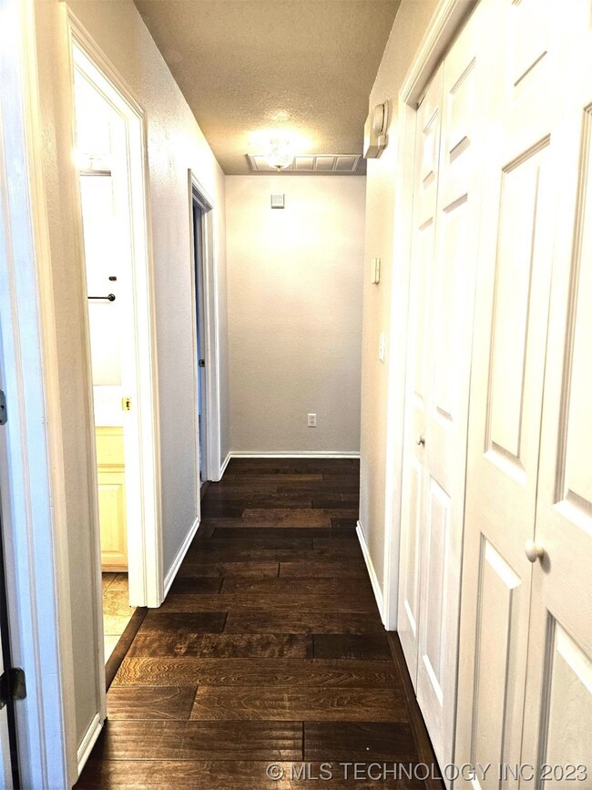 1132 E Watchorn Ave, Sapulpa, OK 74066 - photo 6