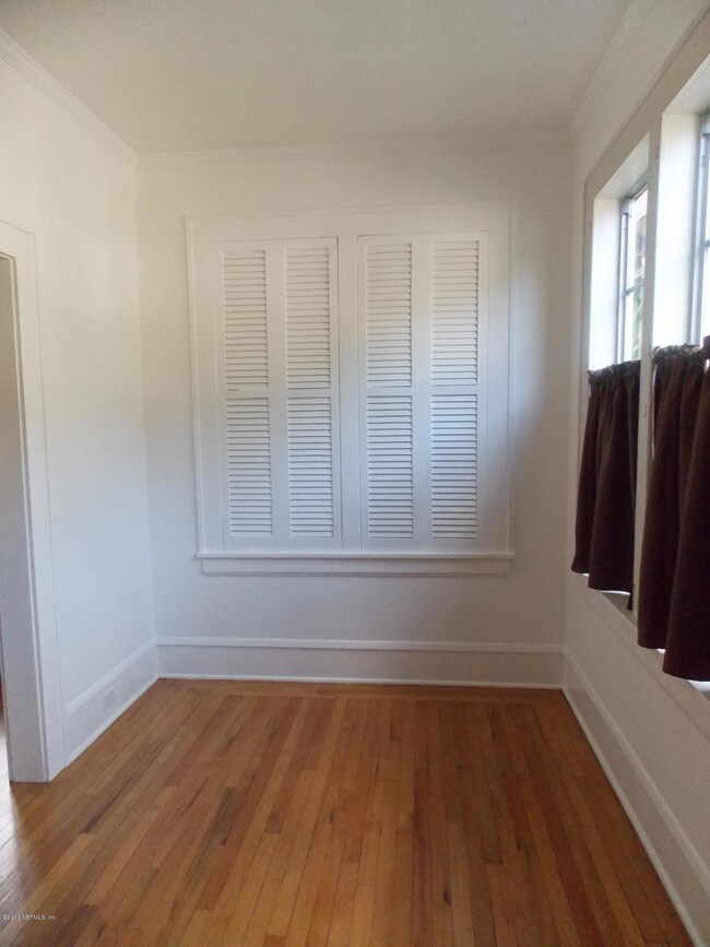 1402 Donald St, Jacksonville, FL 32205 - photo 3