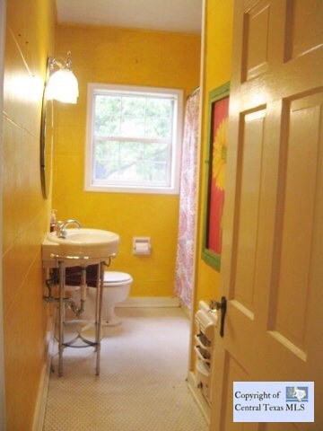 1003 E Cedar St, Seguin, TX 78155 - photo 6