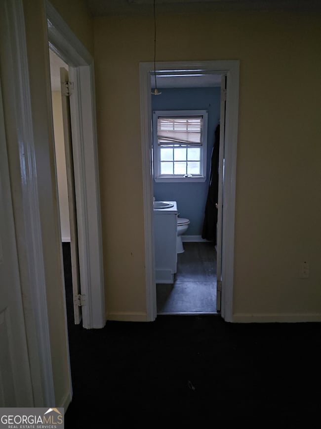 Hallway to the bathroom