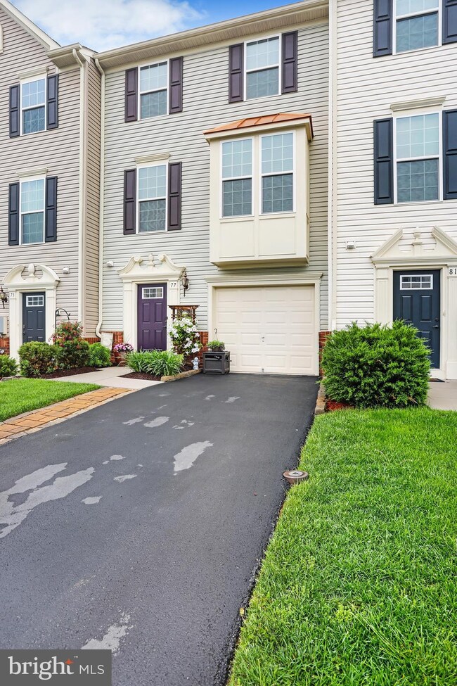 77 Creekside Ct, Falling Waters, WV 25419 - photo 3