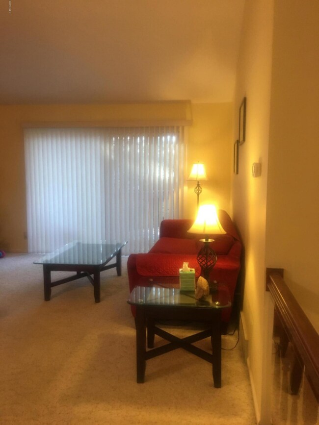 Living area pic 1