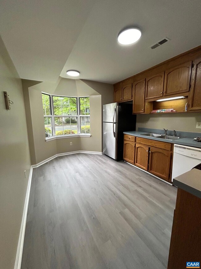 2329 Finch Ct, Charlottesville, VA 22911 - photo 7