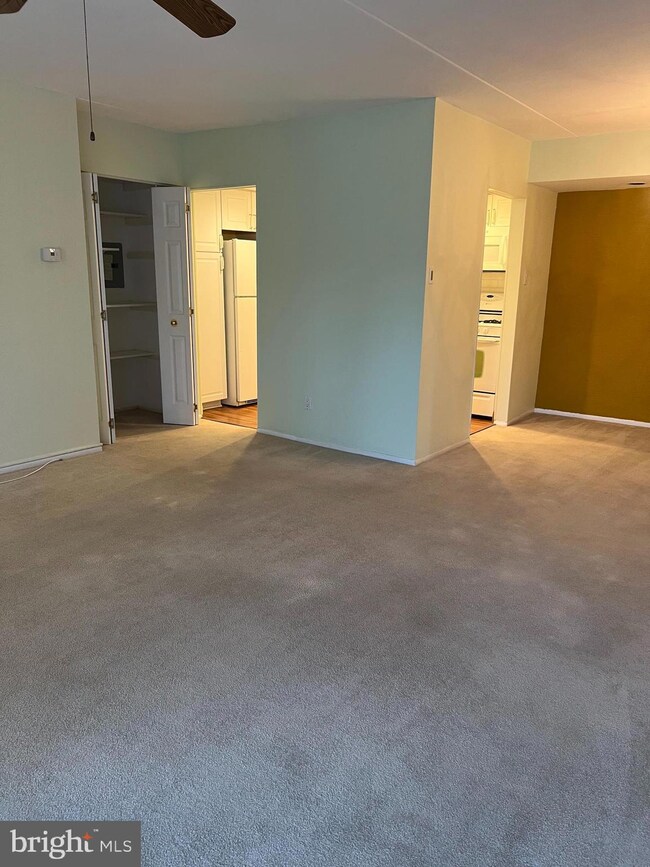 140 Old Forge Crossing, Devon, PA 19333 - photo 4