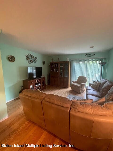 132 Gateway Dr, Staten Island, NY 10304 - photo 6