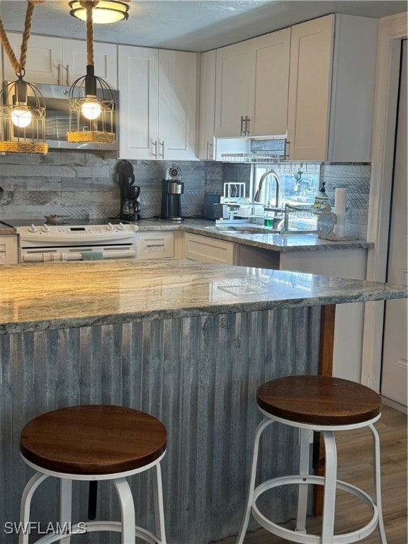 2591 Cay Cove, Matlacha, FL 33993 - photo 5