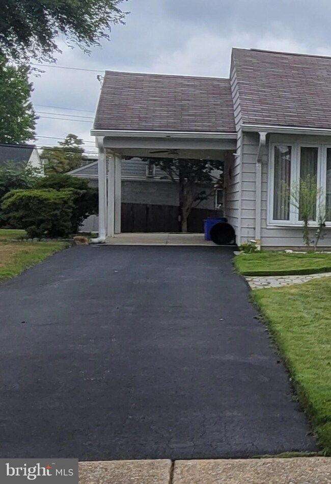 406 Yale Ave, Broomall, PA 19008 - photo 2