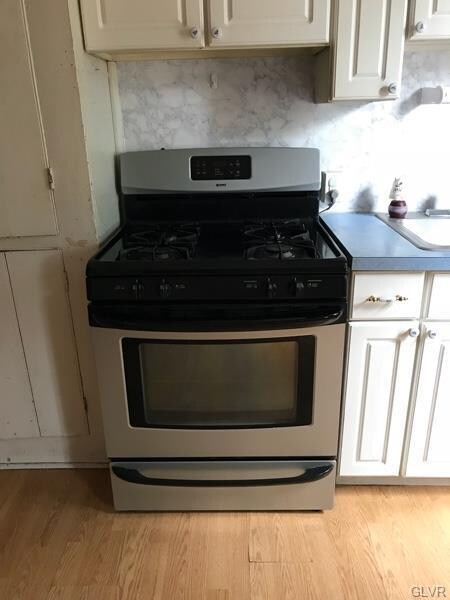 718 W Berwick St, Easton, PA 18042 - photo 4