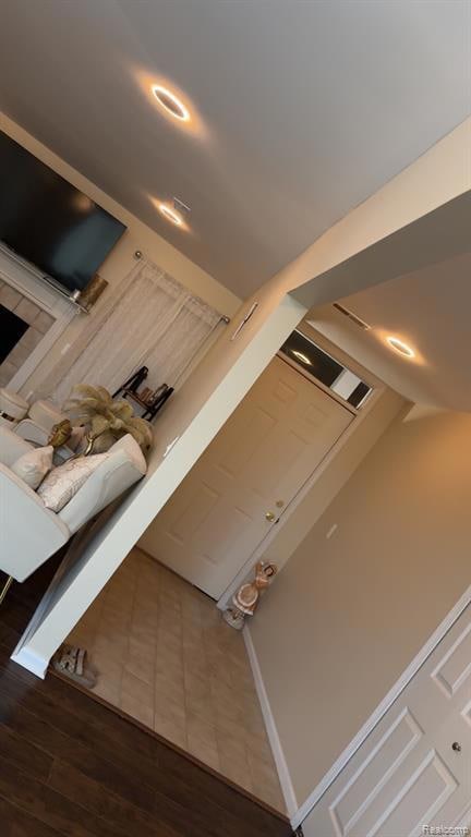 4043 Berkshire Dr, Sterling Heights, MI 48314 - photo 3