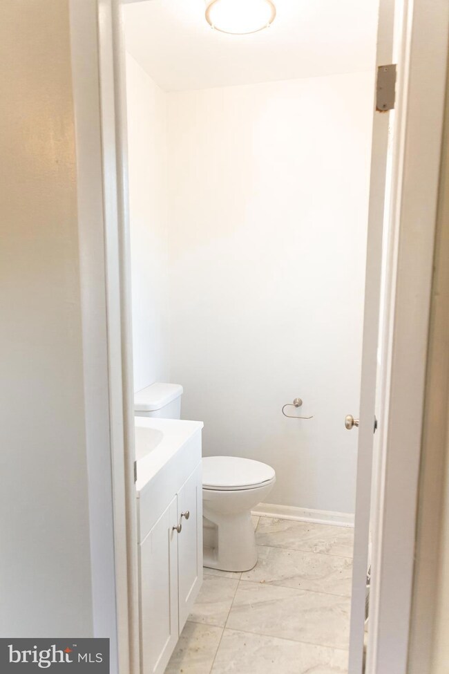 15609 Senedo Rd, Edinburg, VA 22824 - photo 6