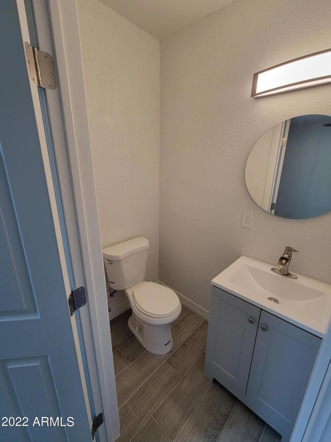 BATHROOM 2
