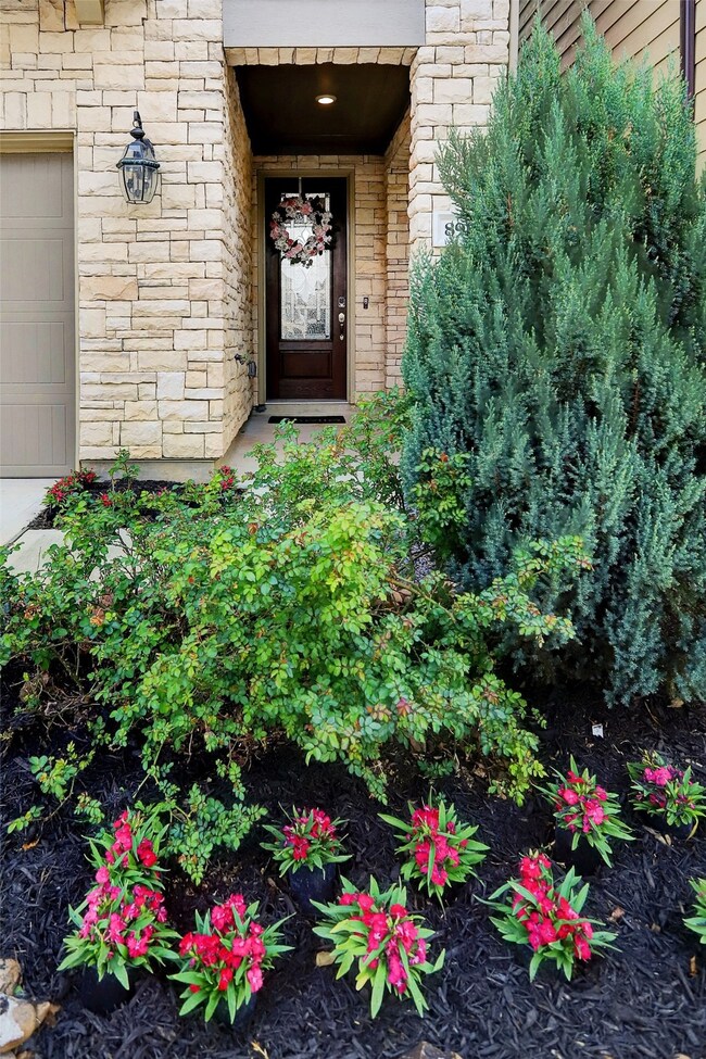 8915 Wind Springs Dr, Houston, TX 77080 - photo 2