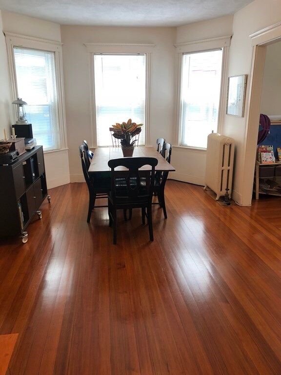 21 Bartlett Crescent unit 1, Brookline, MA 02446 - photo 2