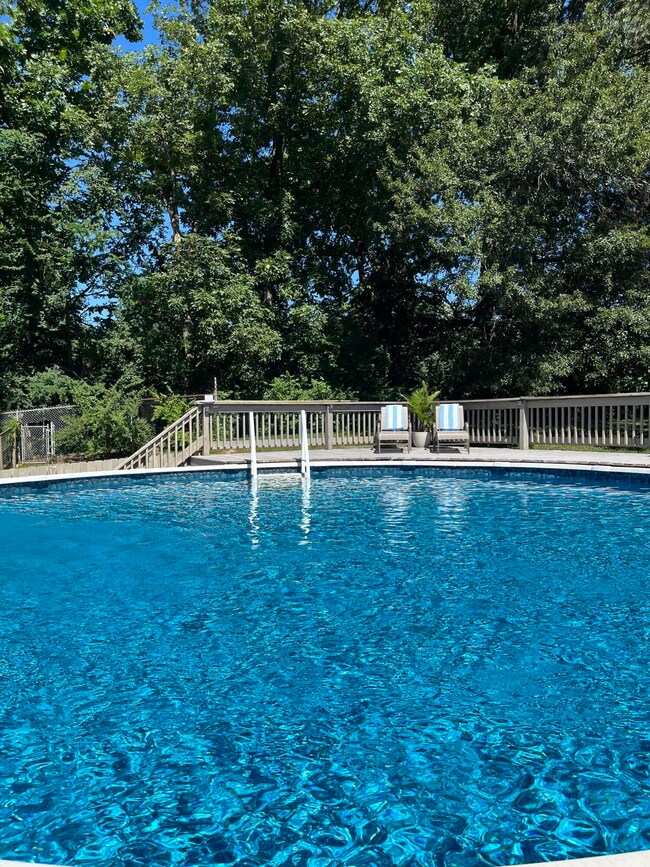 8111 Acme Way, Louisville, KY 40219 - photo 5