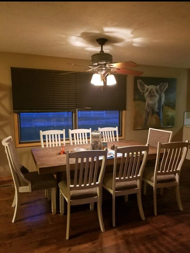 6546 W Foothill Rd, North Platte, NE 69101 - photo 4